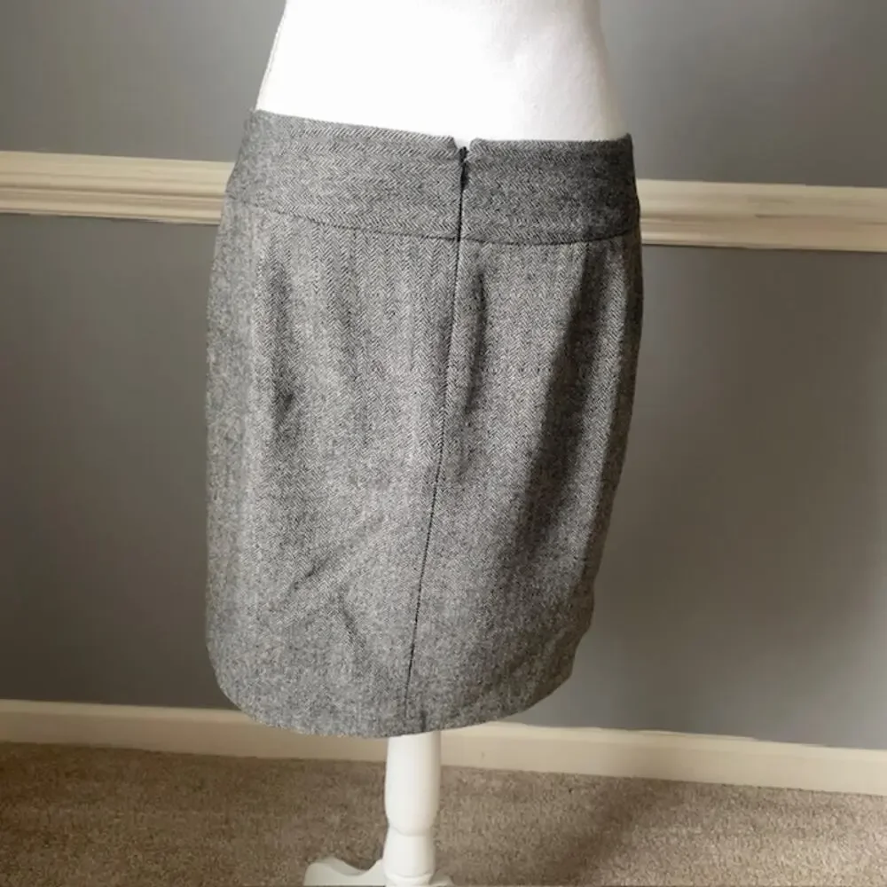 Ann Taylor LOFT 6 Wool Herringbone Pleated Mini Skirt Lined Dark Academia Preppy